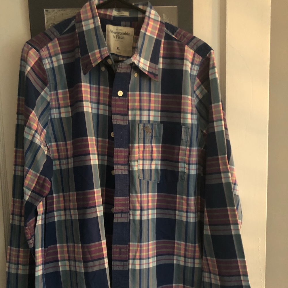 Men’s long sleeve button down